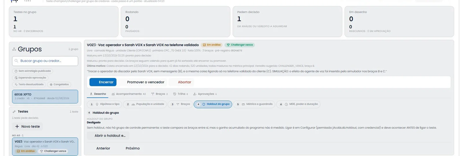Tela do jacob labs: o passo 4 do desenho de um teste, holdout do grupo, desligado, com o aviso de que sem holdout o ganho acumulado do programa não é medido e de que ligar deve acontecer antes do teste